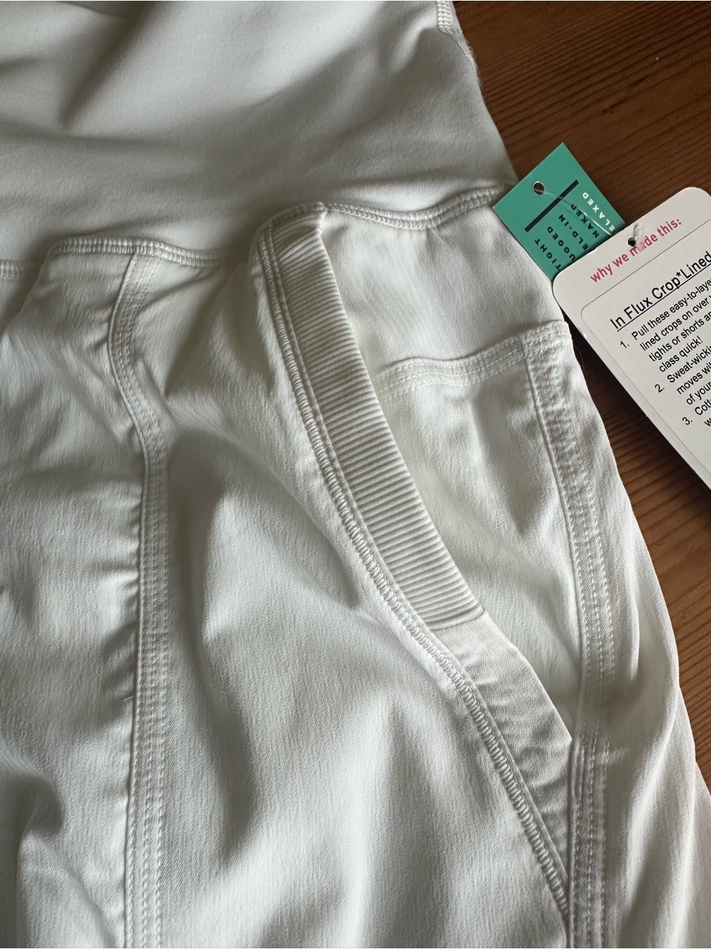 NWT Lululemon In Flux Crop • Lined • White • Size 8 - Picture 12 of 14